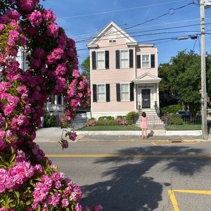 Meet your Posher, Zizi